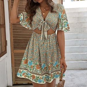 Shein dress. NEVER worn. Size L. Can be ironed prior to shipping!